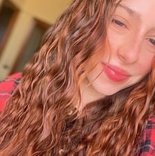 Lauuuuura &#x1fa76;&#x1f978;