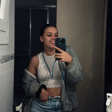 Lau✨