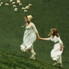 esther °❀⋆.ೃ࿔