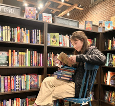 Ellie Reads