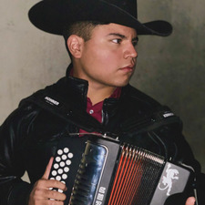Max Salazar
