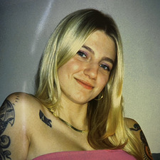 Sam Klapproth &#x1f41d;&#x1f337;&#x1f31e;