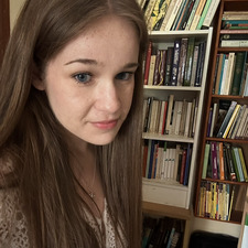 Anya Quinn &#x1f41e;&#x1f4d6;