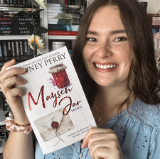 Jaymie | Girlogic Reads