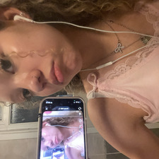 # elyssa z.★◟ ᯤ