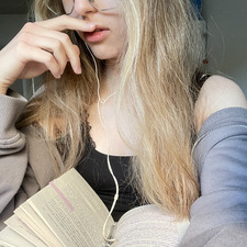 Nanari ᓚ₍ ^. .^₎