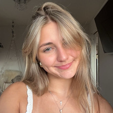 *ੈ✩‧₊˚Eva°❀⋆.ೃ࿔*:･