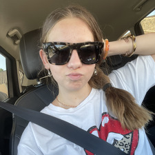 Laurena E