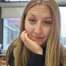 Stephanie E (new profile!)