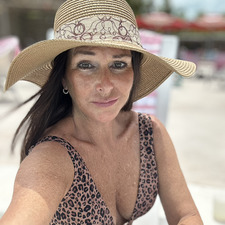 Angela Walton