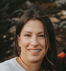 Julie Rivard