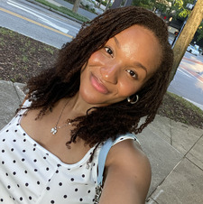 Khiyah (Need To Read More Kinda Girl)