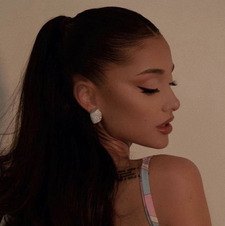 Macarena ⋆˚꩜｡