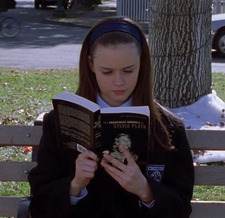 molly ‧˚₊⋅ ୨୧ ⋅₊˚‧