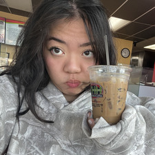 caitlin loo ₊˚⊹ ᰔ