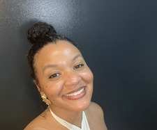 Shakira Nova
