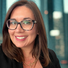 ⭐️ B Reads Them All ⭐️