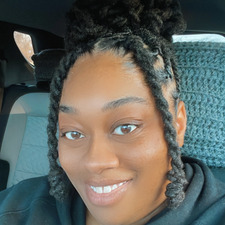 Tynika Reads &#x1f33a;