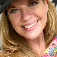 Jeri Hansen