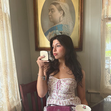 Ava