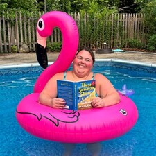 Emma B. (Emma's Bookshelf)