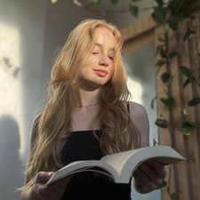 Magda | Thebookishglimmer