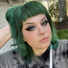 al ╰(*´︶`*)╯♡