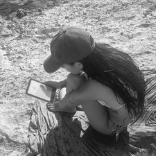 Laia &#x1f319;&#x1f4d6;