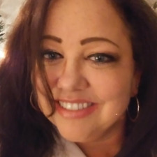 Denise is in a reading slump…