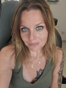 Jennifer Laris