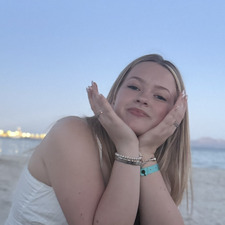 Izzy Rees