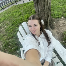 Ella S.