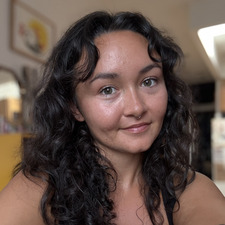 Anna J Chavez