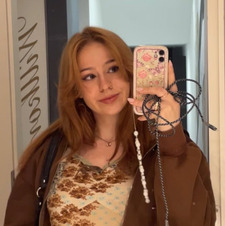 Maddie ੈ✩‧₊˚