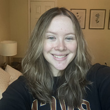 Alyssa (readingwithlys)