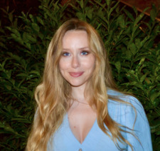 Olivia Scharfman