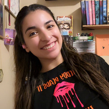 Christina _readingwhilewet