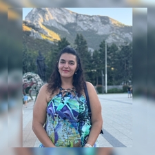 Анджела Генова