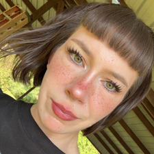 Ellyssa K