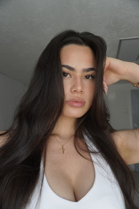Vanessa Lapasaran
