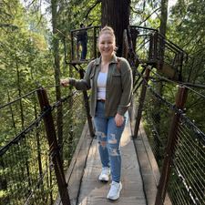 Brenna || brennasbookshelf_