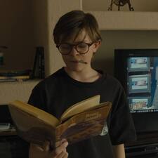 silas del ₊˚⊹ ᰔ (inactive + not logging books)