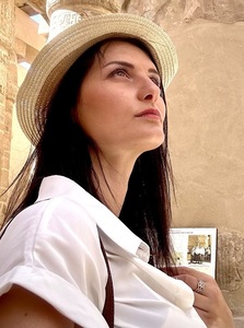 Божана Чолакова