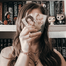 wendy ☾ [moonstruck library]