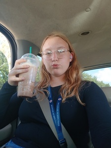 ♤Lizzy♤ (Inactive)