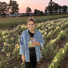 Danielle&#x1f33b;☕️&#x1f4da;&#x1f49b;