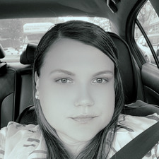 Kim E.