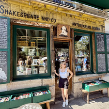 Emma (onegirlreading)