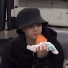 abbie ◝(ᵔᵕᵔ)◜