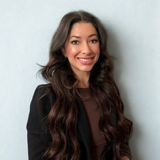Chloè Hallion